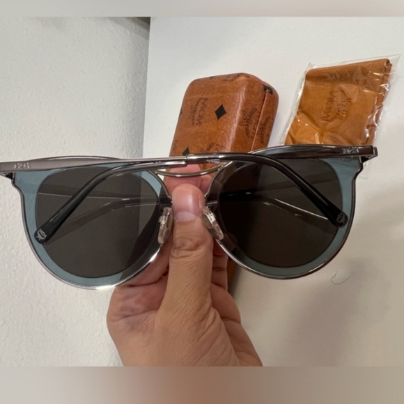 ?️ MCM?️ SUNGLASSES ✨️? main image 4